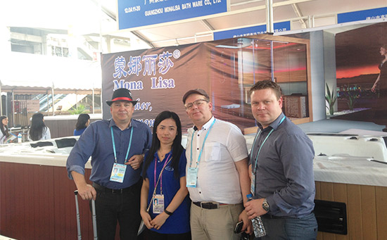 高端泳池設(shè)計(jì)客戶見證